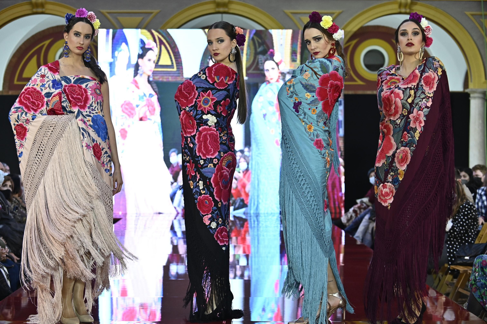El desfile de Ángeles Espinar y Maite Cárdenas en Pasarela Huelva Flamenca 2022, todas las fotos
