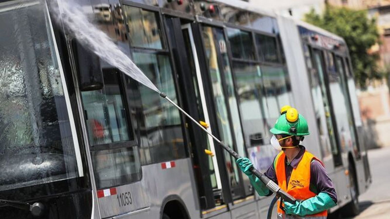 Piden una partida que compense a los concesionarios de estas rutas y que se incorporen en los nuevos contratos públicos.