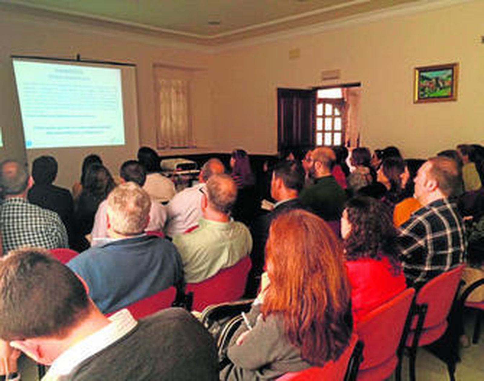 Médicos y personal sanitario asistentes a la jornada que se celebró en la Casa Dirección.