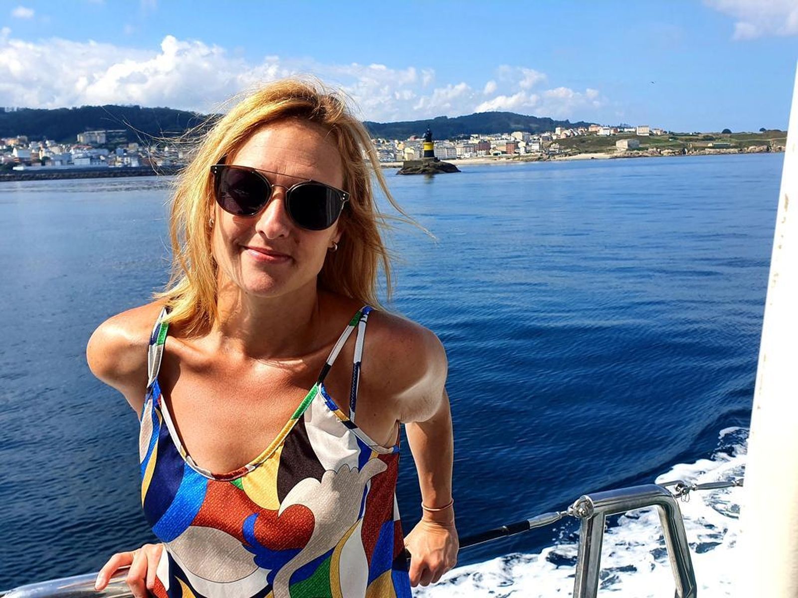 Mariam, en una embarcación en el litoral almeriense.