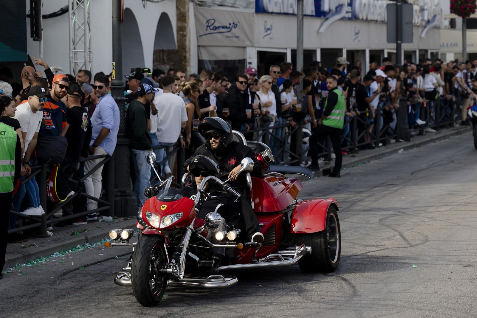 Las imágenes del viernes de Motorada en El Puerto por el Gran Premio de Motociclismo de Jerez 2025