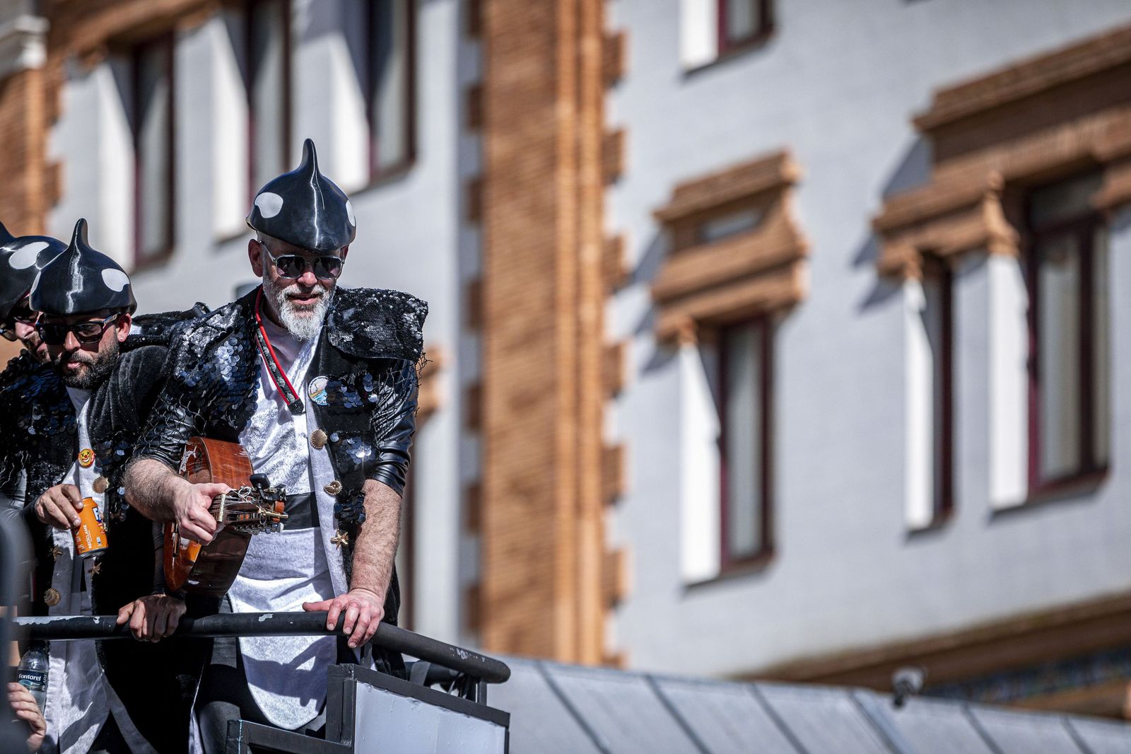 Las imágenes del Domingo de Piñata del Carnaval de Cádiz 2026