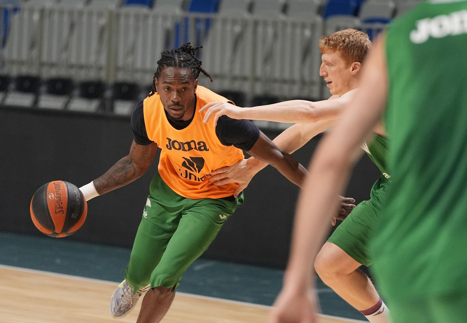 El Unicaja contacta con el Carpena diez días después