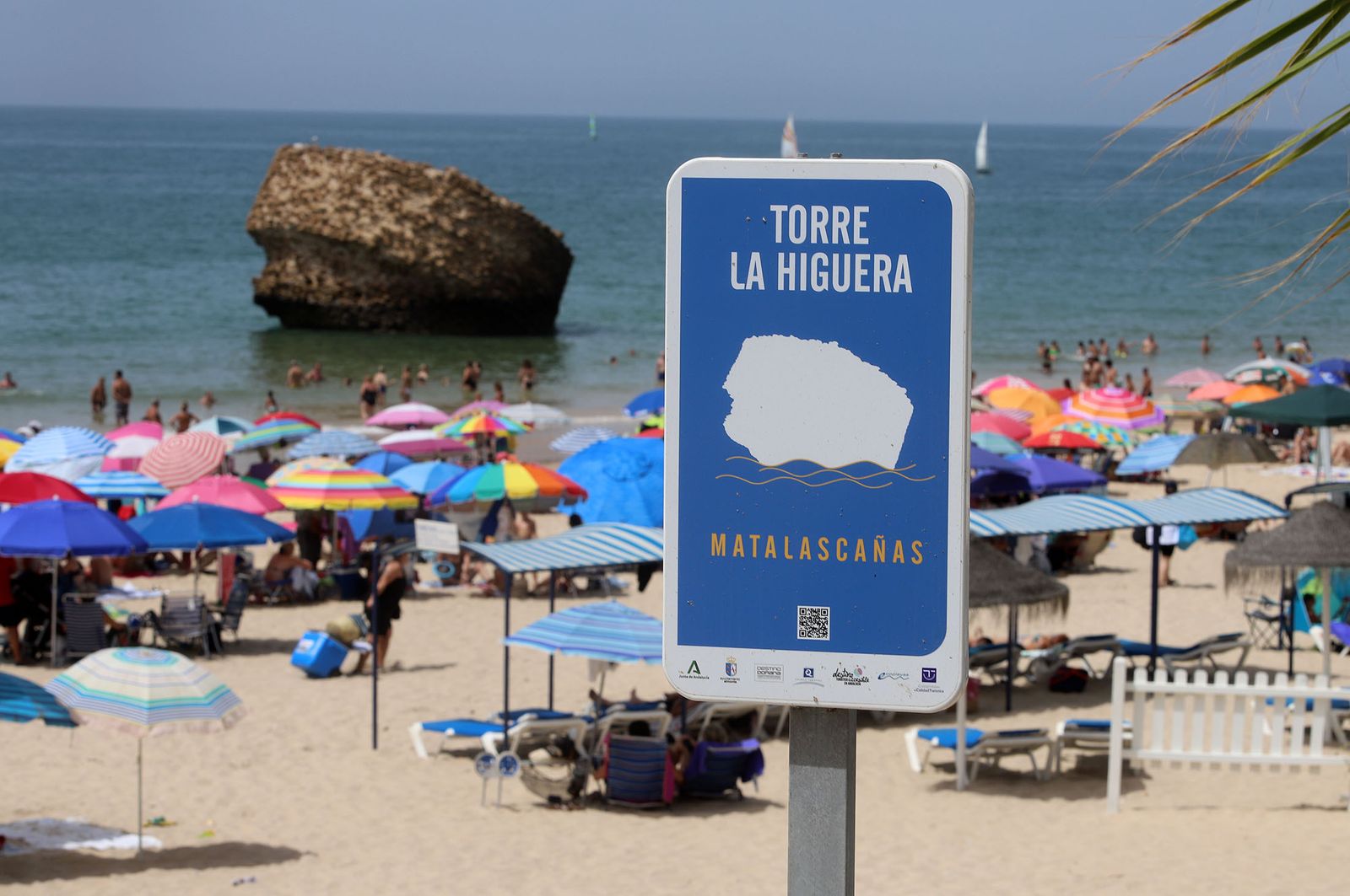 Imágenes del caluroso fin de semana en las playas de Huelva