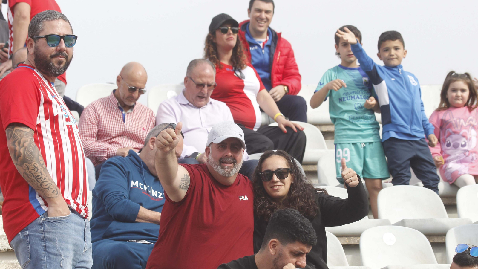 Búscate en el Algeciras CF  - Linares de Primera Federación