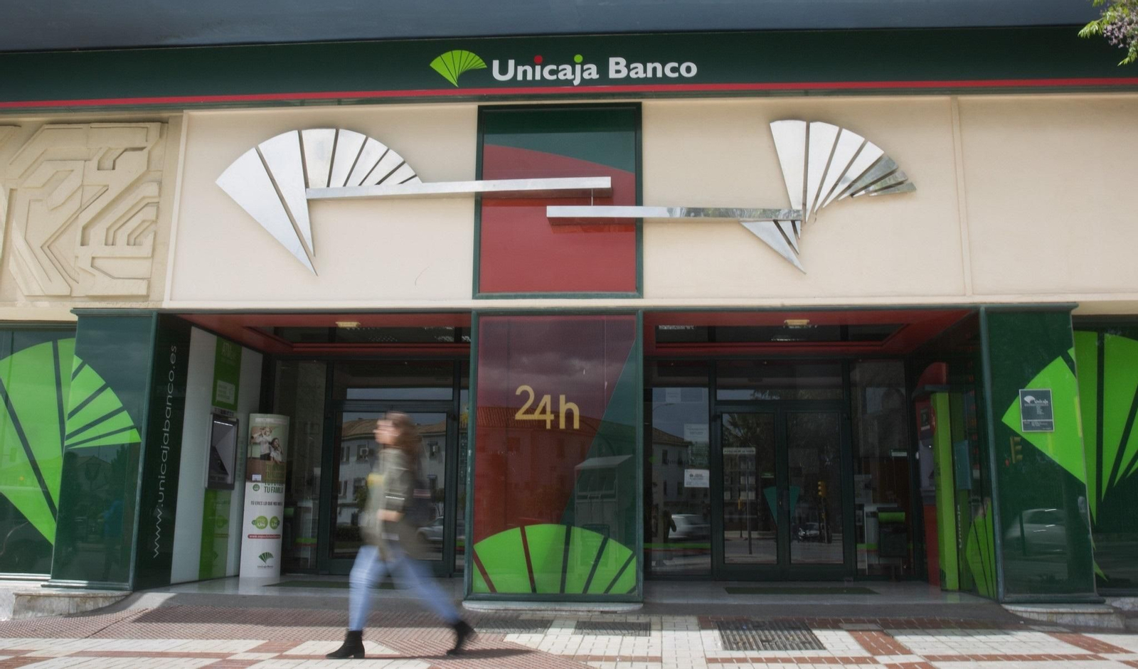 Una de las sucursales de Unicaja Banco.
