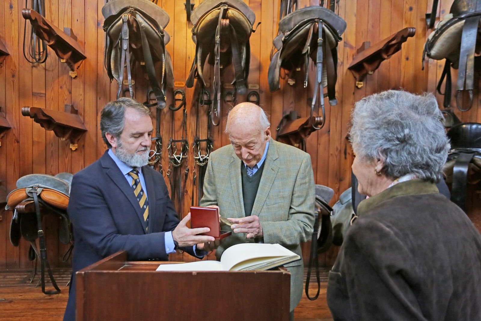 Visita a la Real Escuela del Arte Ecuestre del Ex-Presidente de Francia Valéry Giscard D'Estaigne