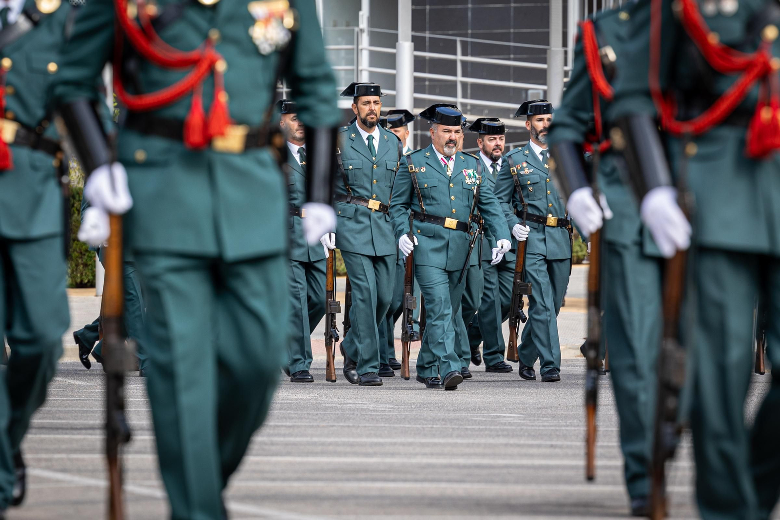 Imágenes de los actos de la Guardia Civil en Cádiz por la festividad de la Virgen del Pilar