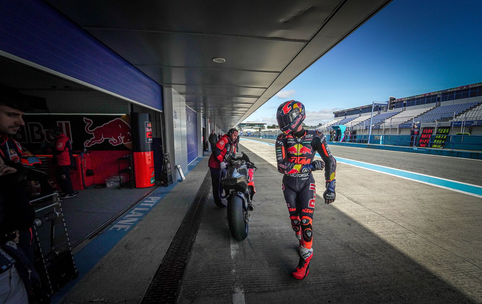 Imágenes de los Test de entrenamiento de Moto2 y Moto3 en el Circuito de Jerez