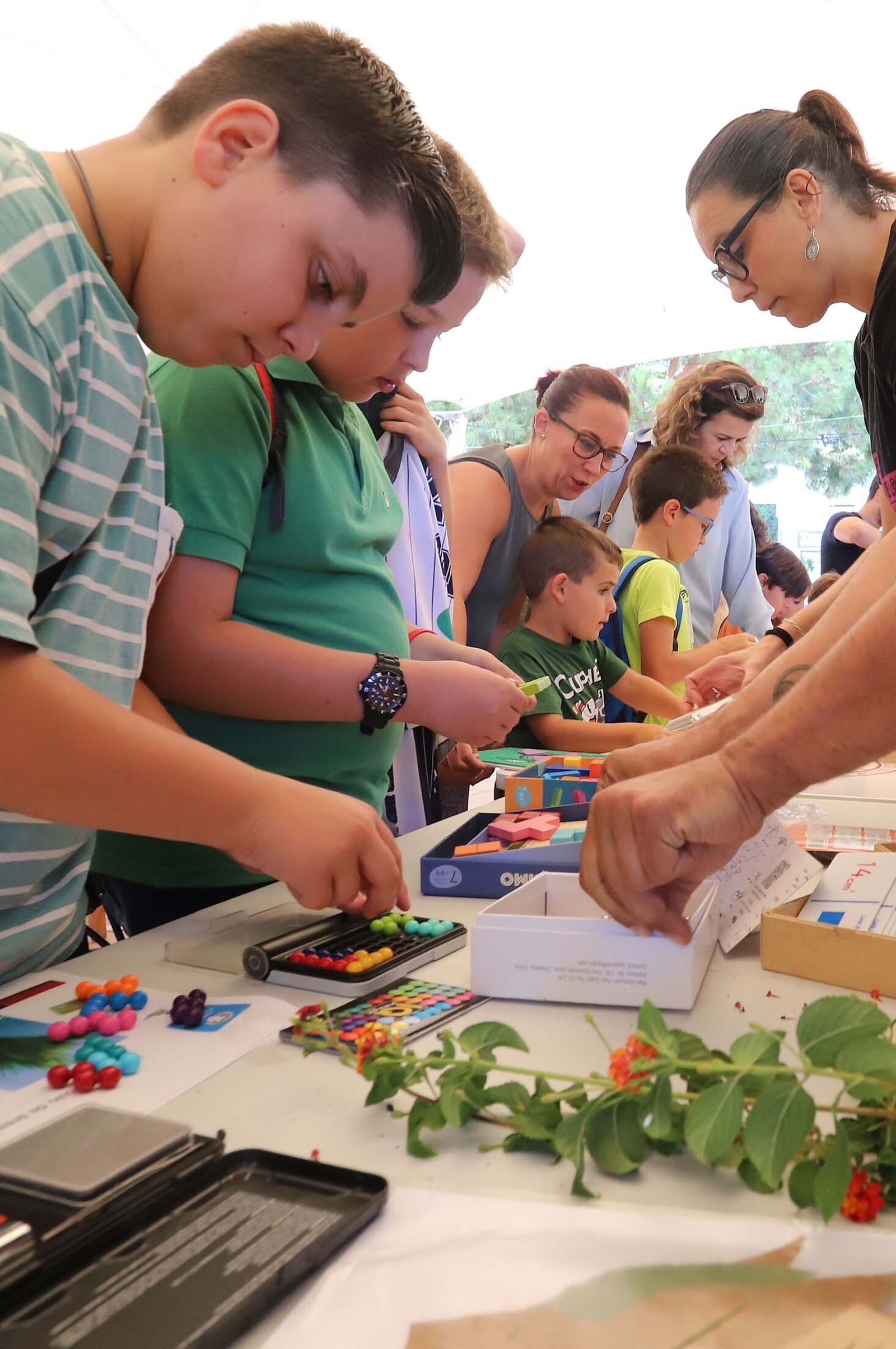 Imágenes de los talleres y actividades de La Noche Europea de los Investigadores