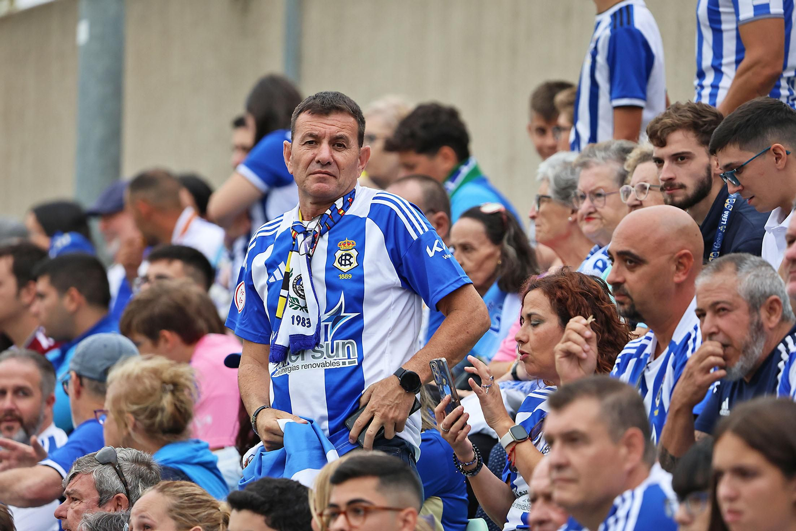 Búscate en las gradas del Betis Deportivo-Recreativo de Huelva