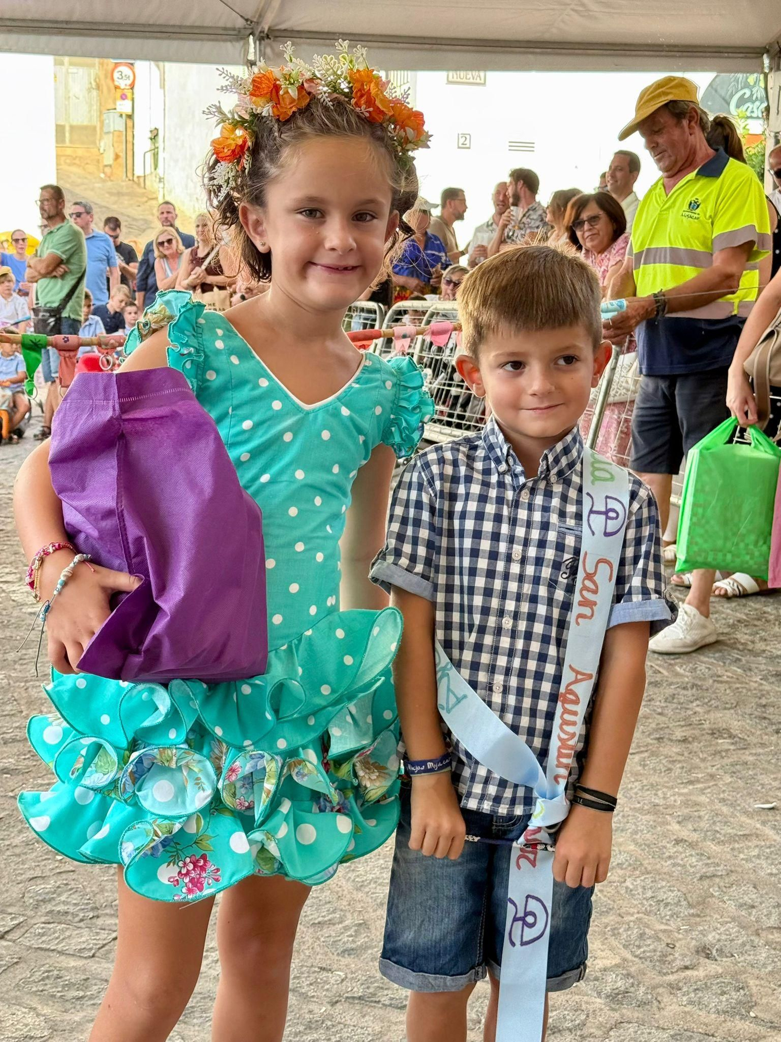 Las mejores imágenes de la Feria del Mediodía y la carrera de cintas infantiles de Mojácar