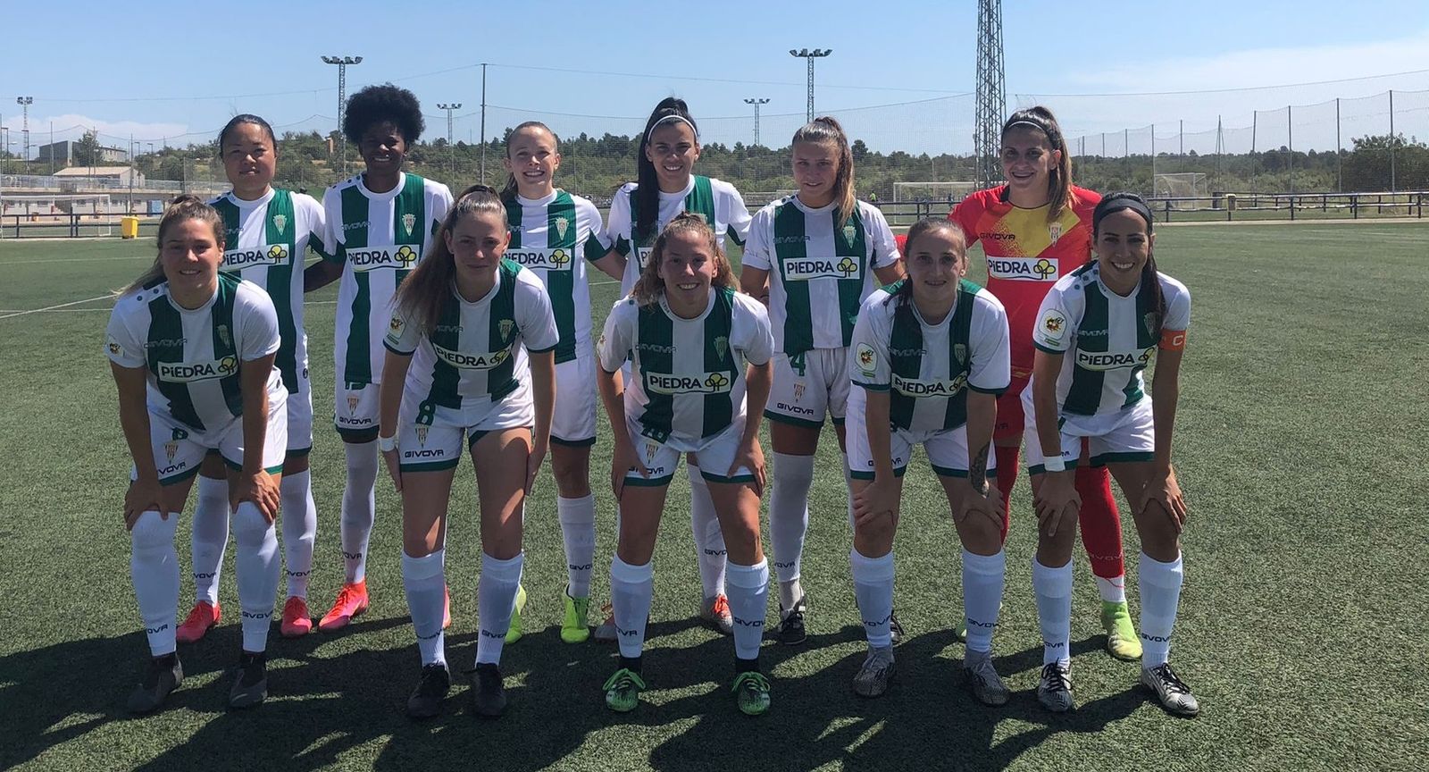 Formación inicial del Córdoba Femenino ante el Levante B.