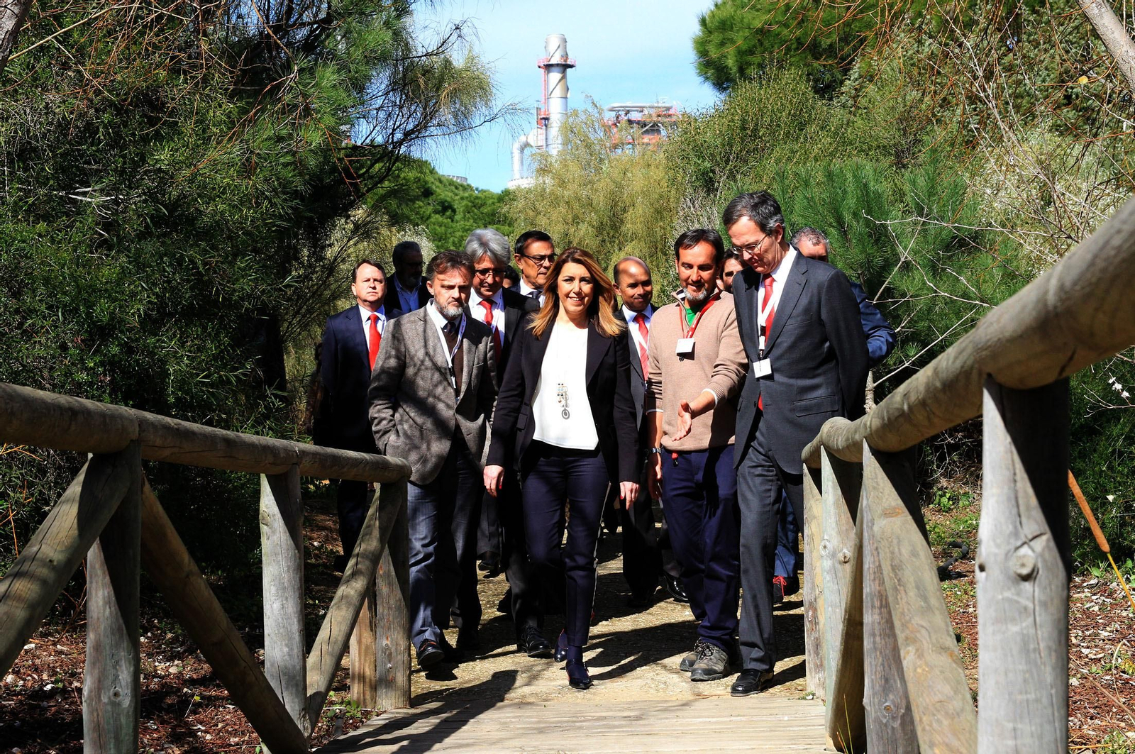La presidenta de la Junta de Andalucía, Susana Díaz, y el consejero delegado de Cepsa, Pedro Miró, inauguran el proyecto 'Optimización de Aromáticos' de Cepsa, en imágenes