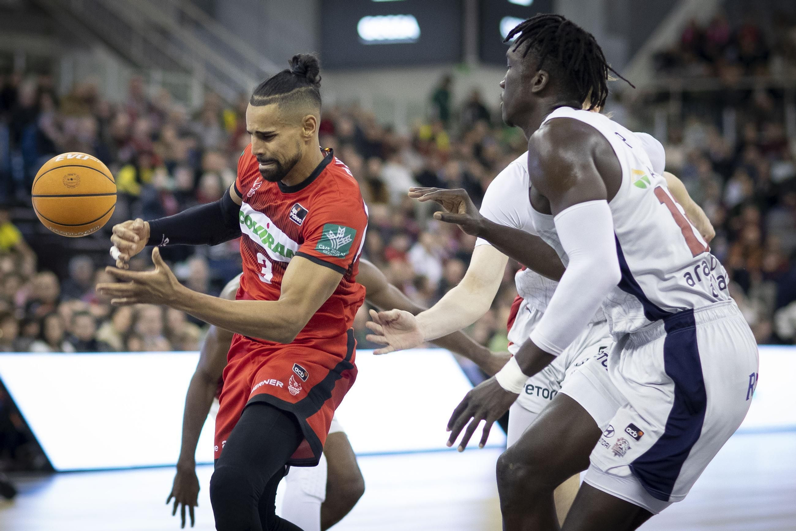 Gian Clavell perdió el solo cuatro balones.
