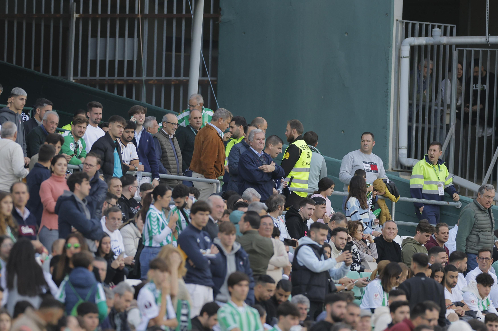 Búscate en las fotos del Betis-Real Madrid