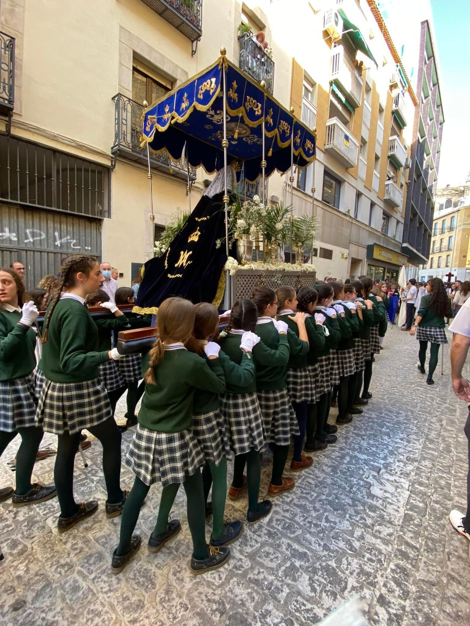 Alumnas del Colegio de La Purísima de Jaén en la procesión infantil de anteriores ediciones.