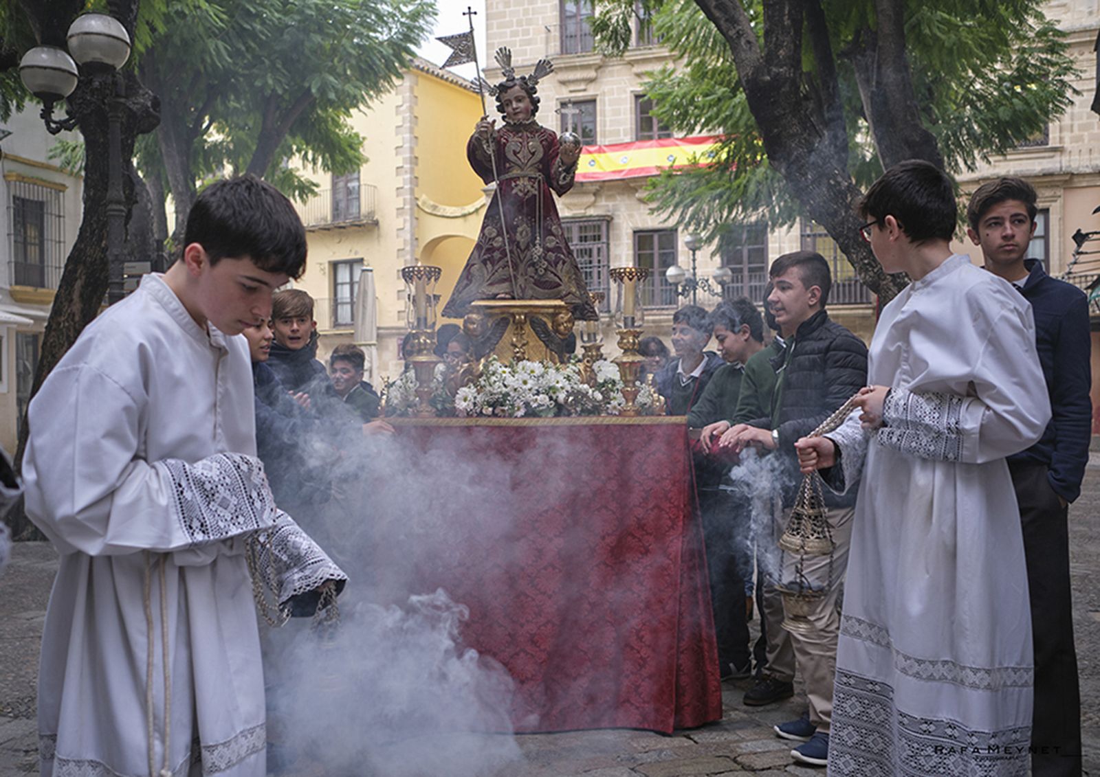 Dulce Nombre de Jesús portado por los pequeños