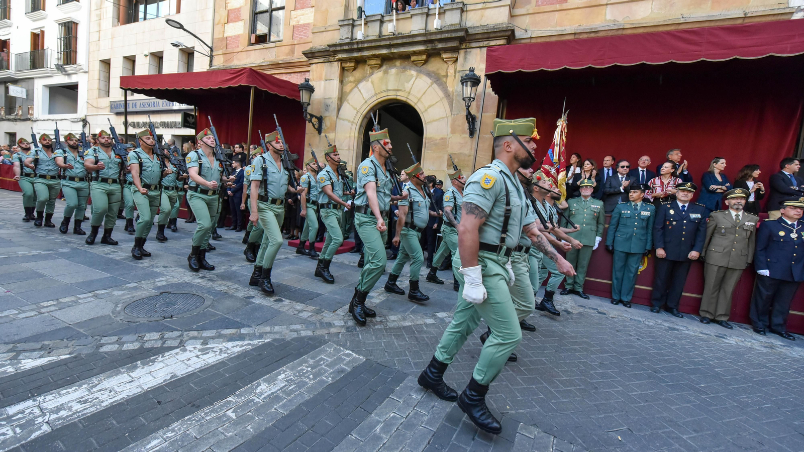 Fotos del Lunes Santo en Algeciras: Desfile de La Legión