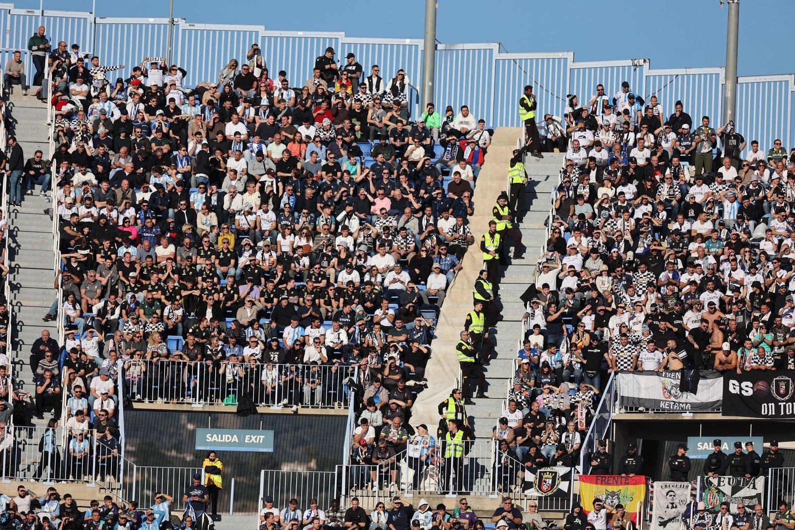 Búscate en las gradas en el Málaga CF-Ceuta