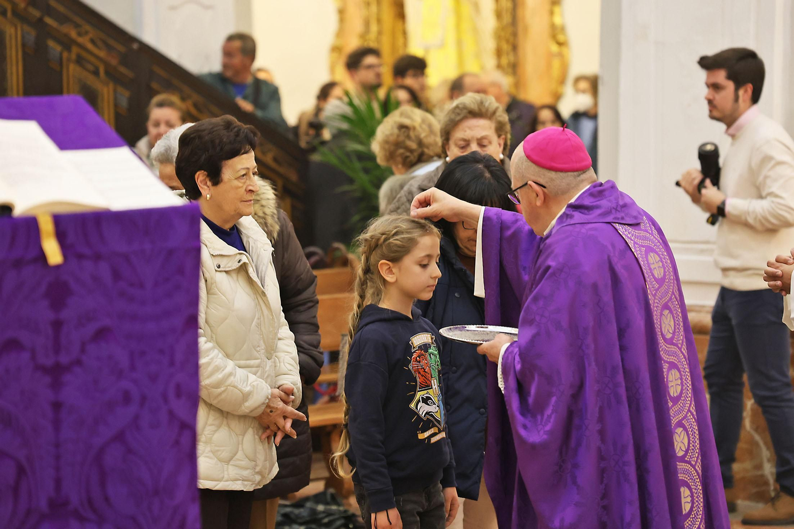 Imágenes de la Imposición de Cenizas en La Merced