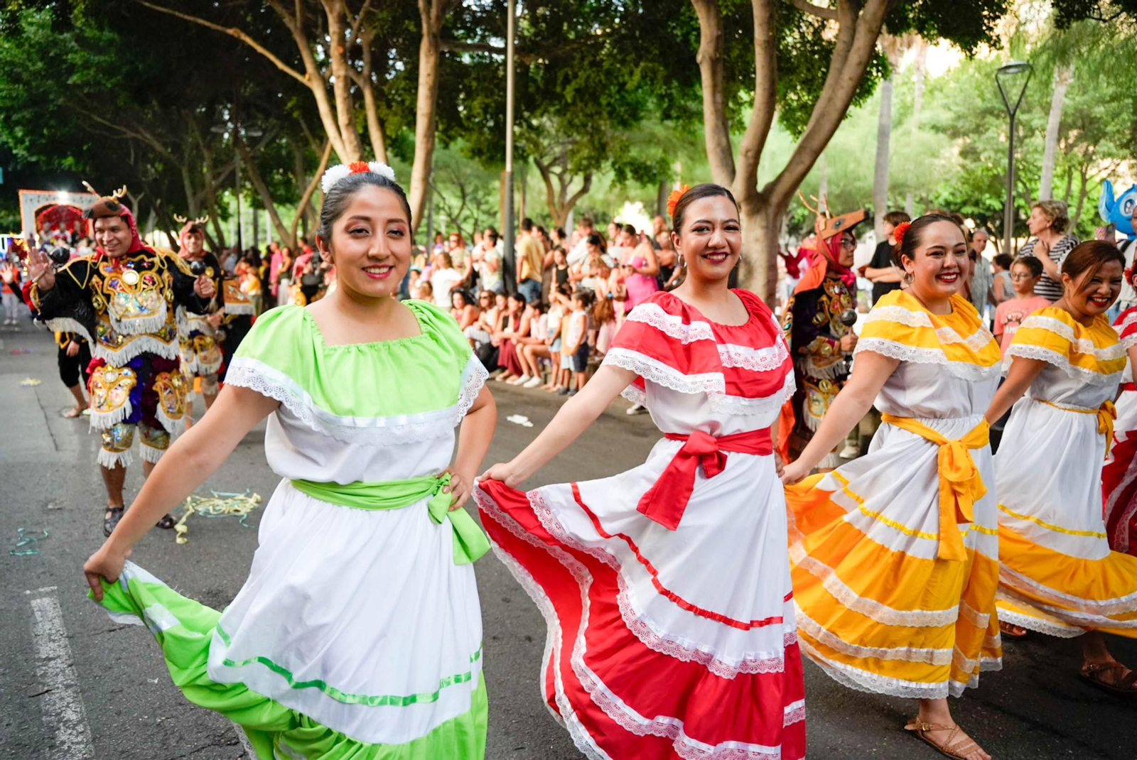 Así se ha vivido la Batalla de Flores en la Feria de Almería