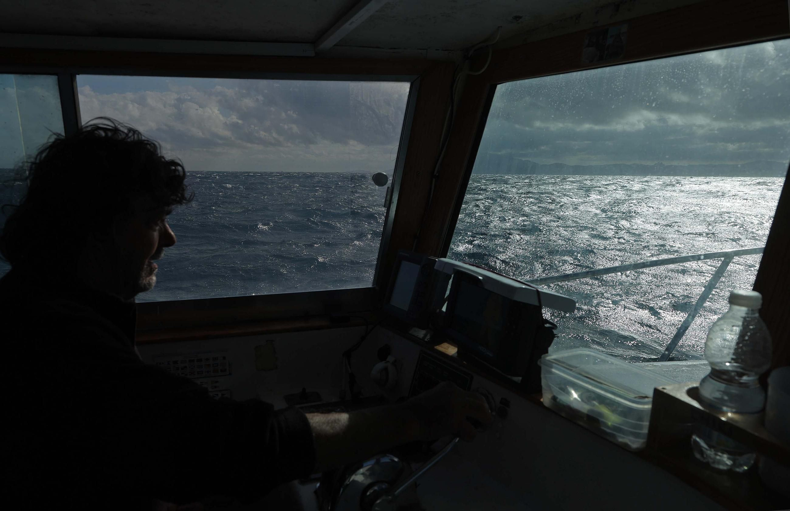 Fotos de la nueva camiseta ecológica del Real Betis fabricada con algas