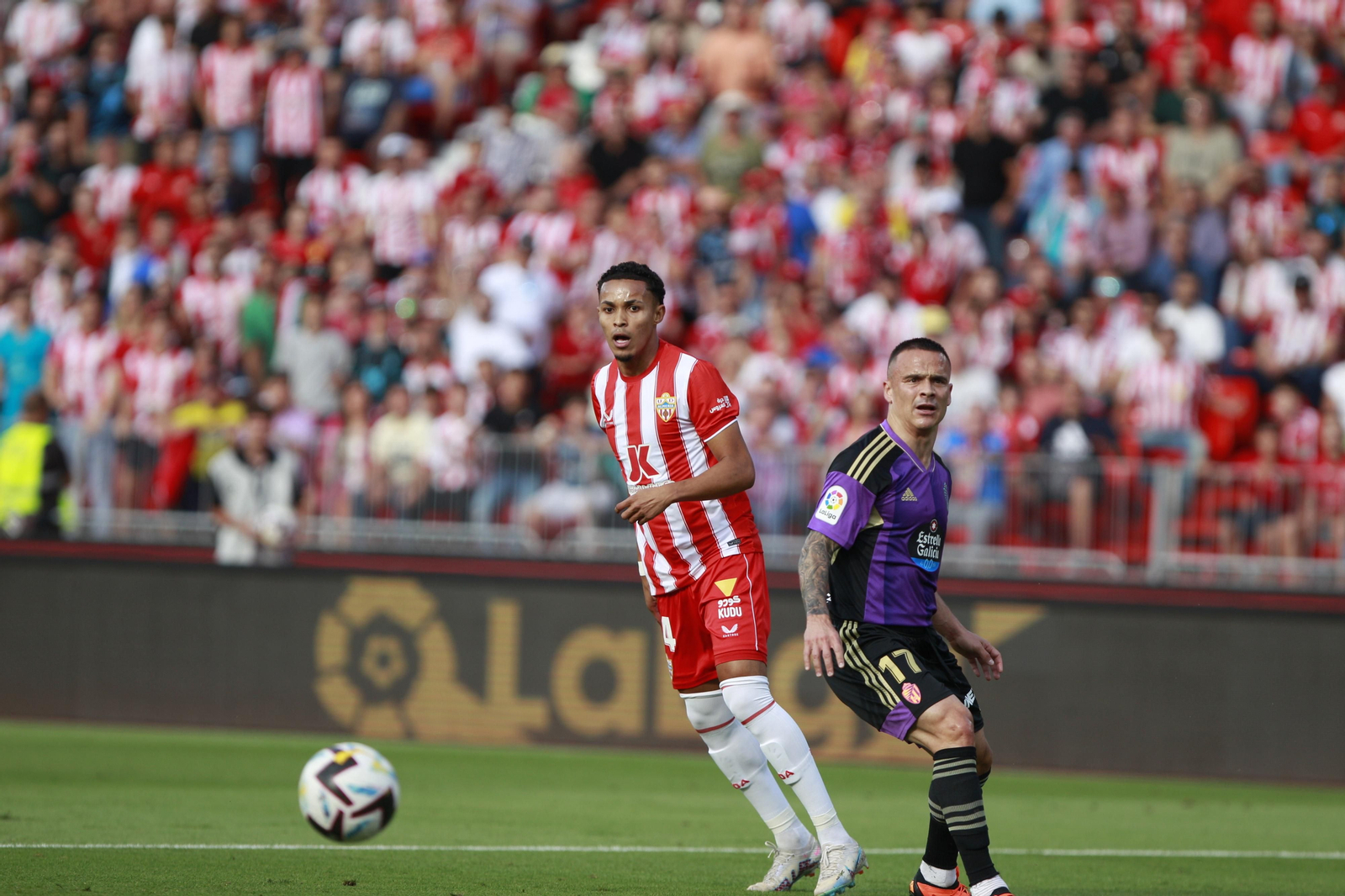 Imágenes del partido U.D. Almería-Real Valladolid C.F.