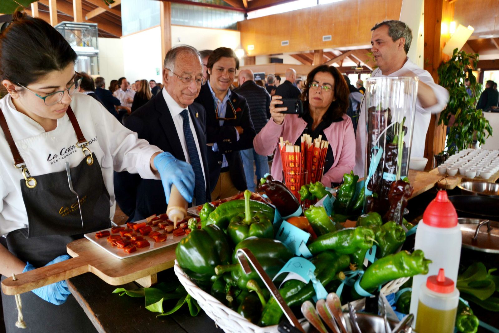 Playa Serena acoge un encuentro con la Academia Andaluza de la Gastronomía.