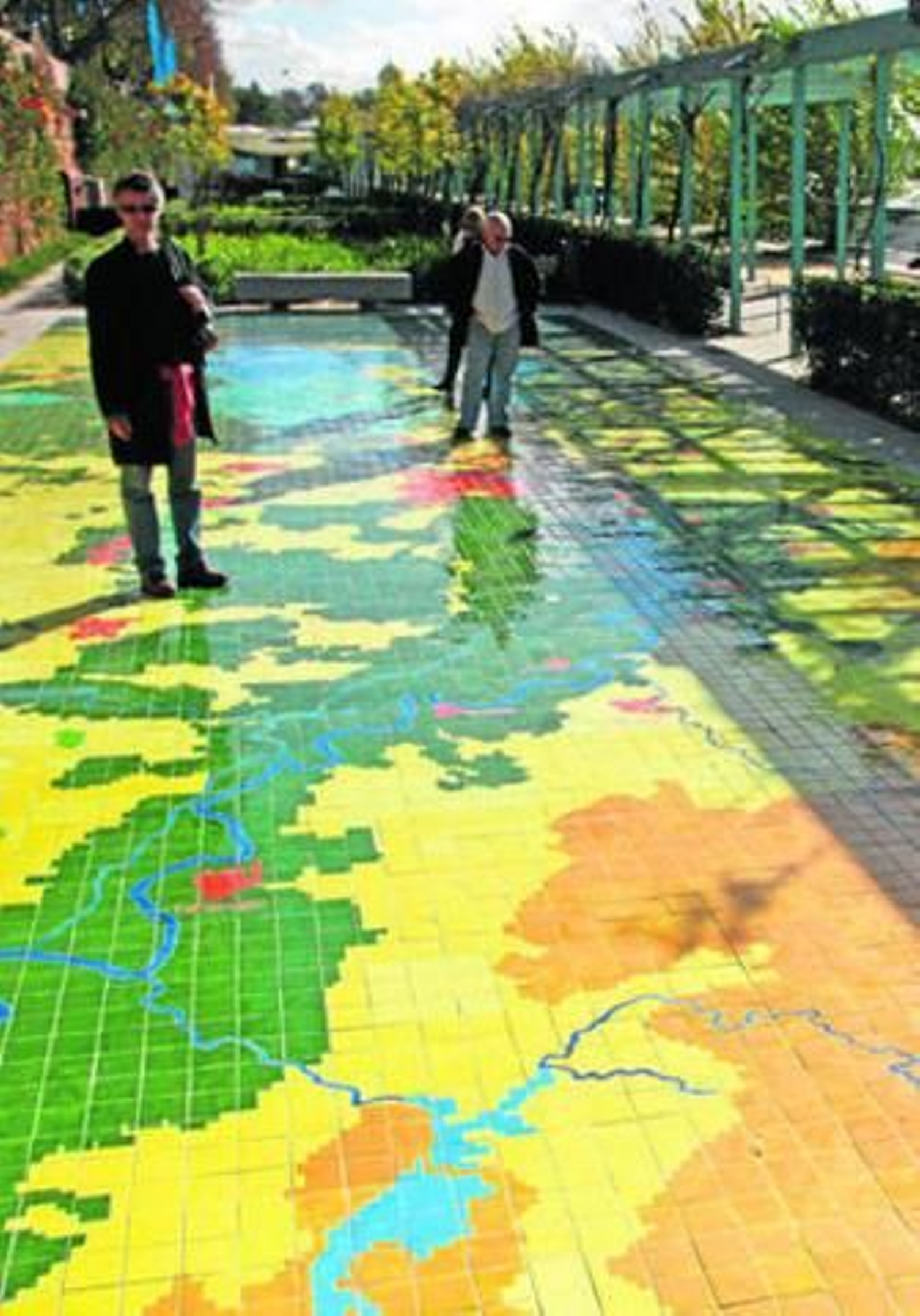 El mosaico del Guadalquivir, inaugurado oficialmente en la mañana de ayer.