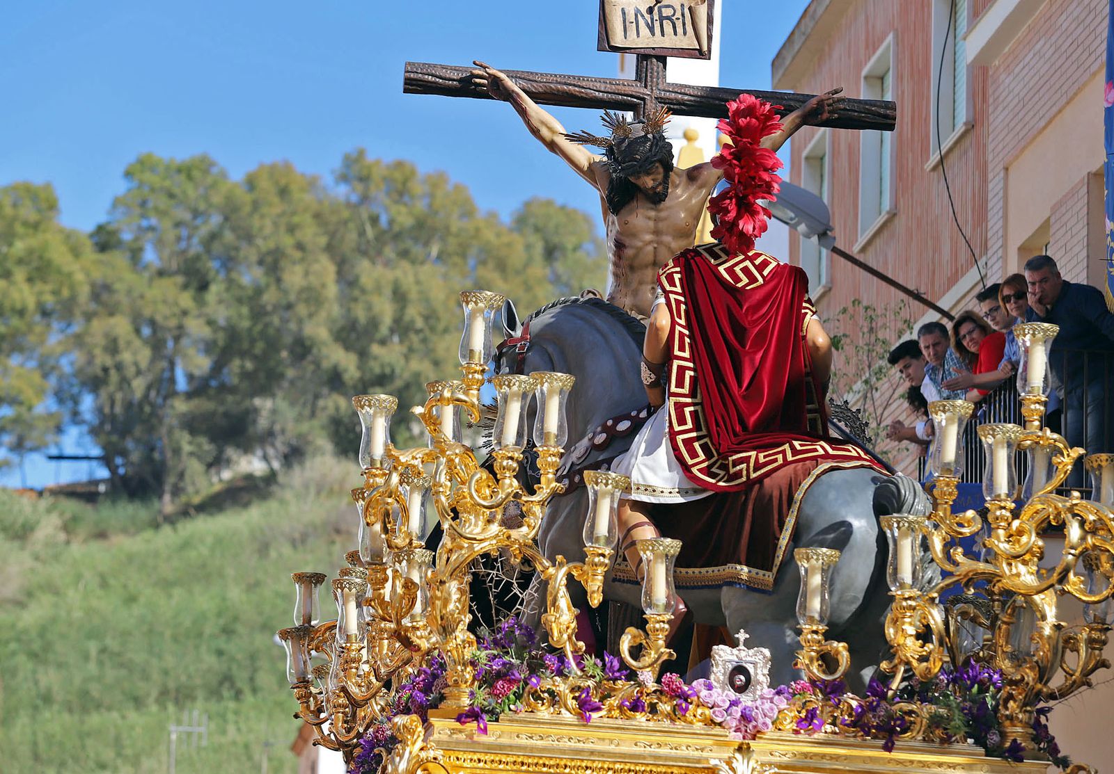 Imágenes de la procesión de la hermandad de la Lanzada de Huelva