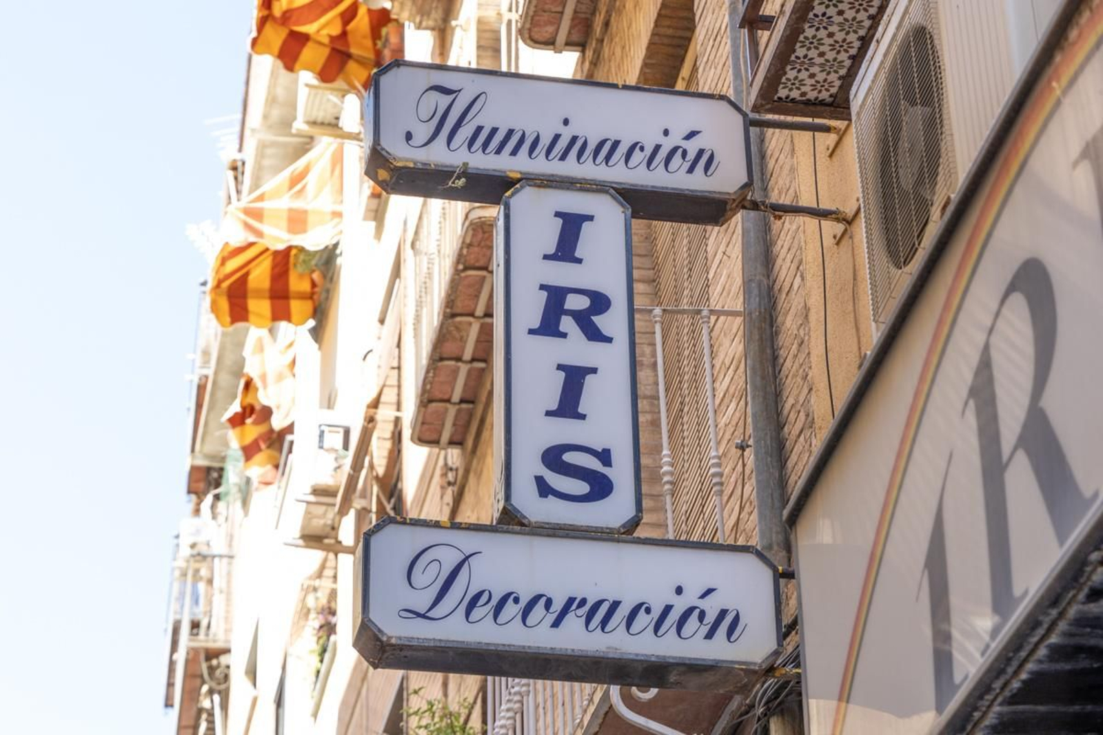 Locales vacíos en el centro de Jaén, en imágenes