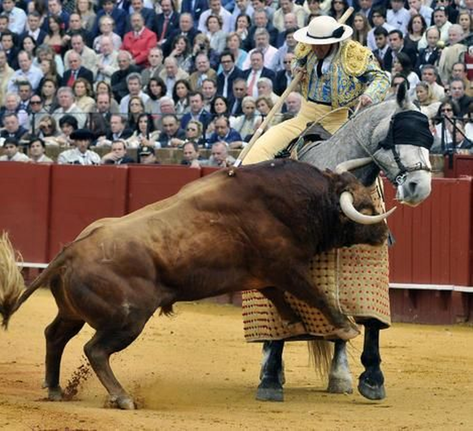 El segundo de lo de El Ventorrillo, en su lucha con el picador.

Foto: Juan Carlos Muñoz
