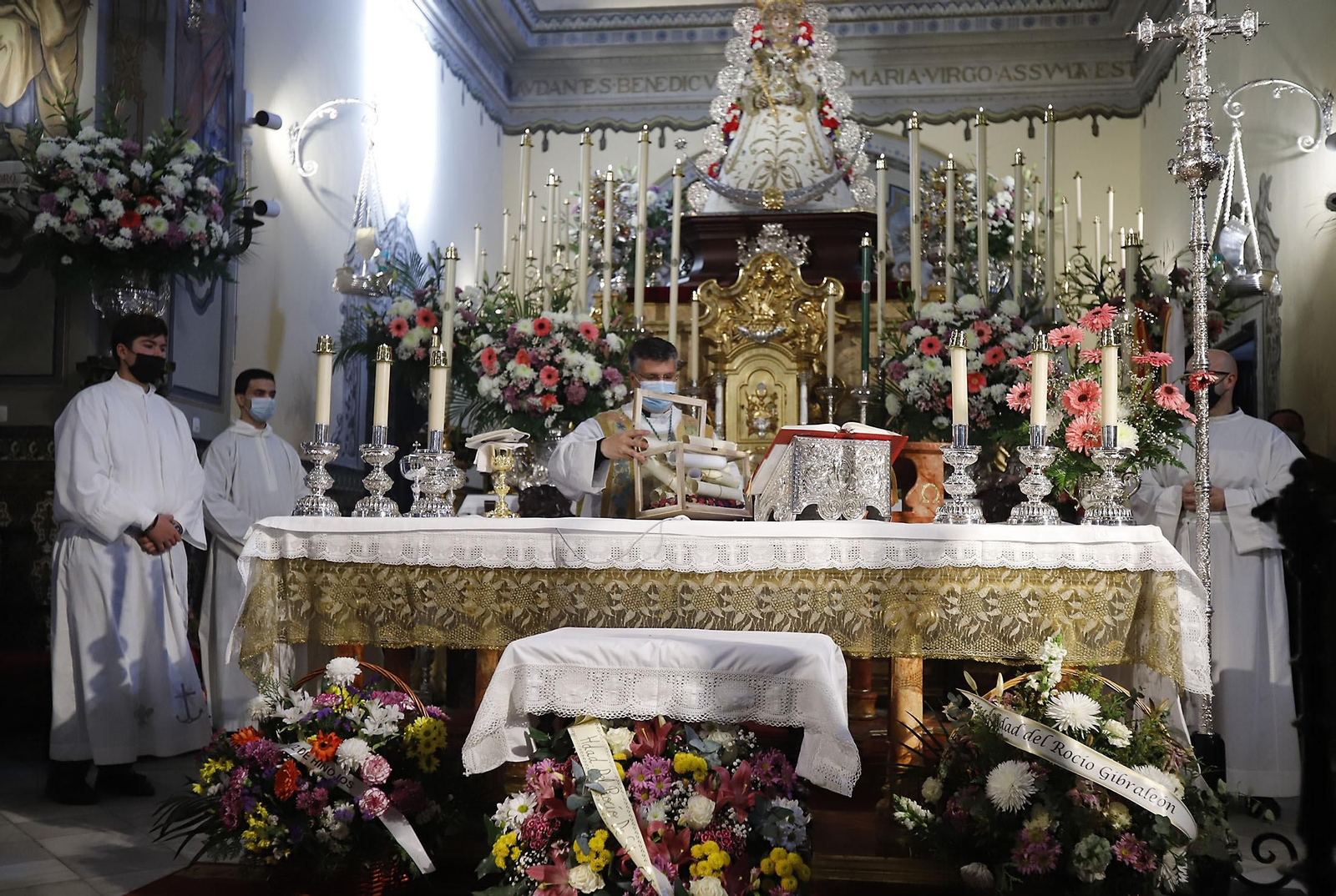 Imágenes de la Candelaria en Almonte.