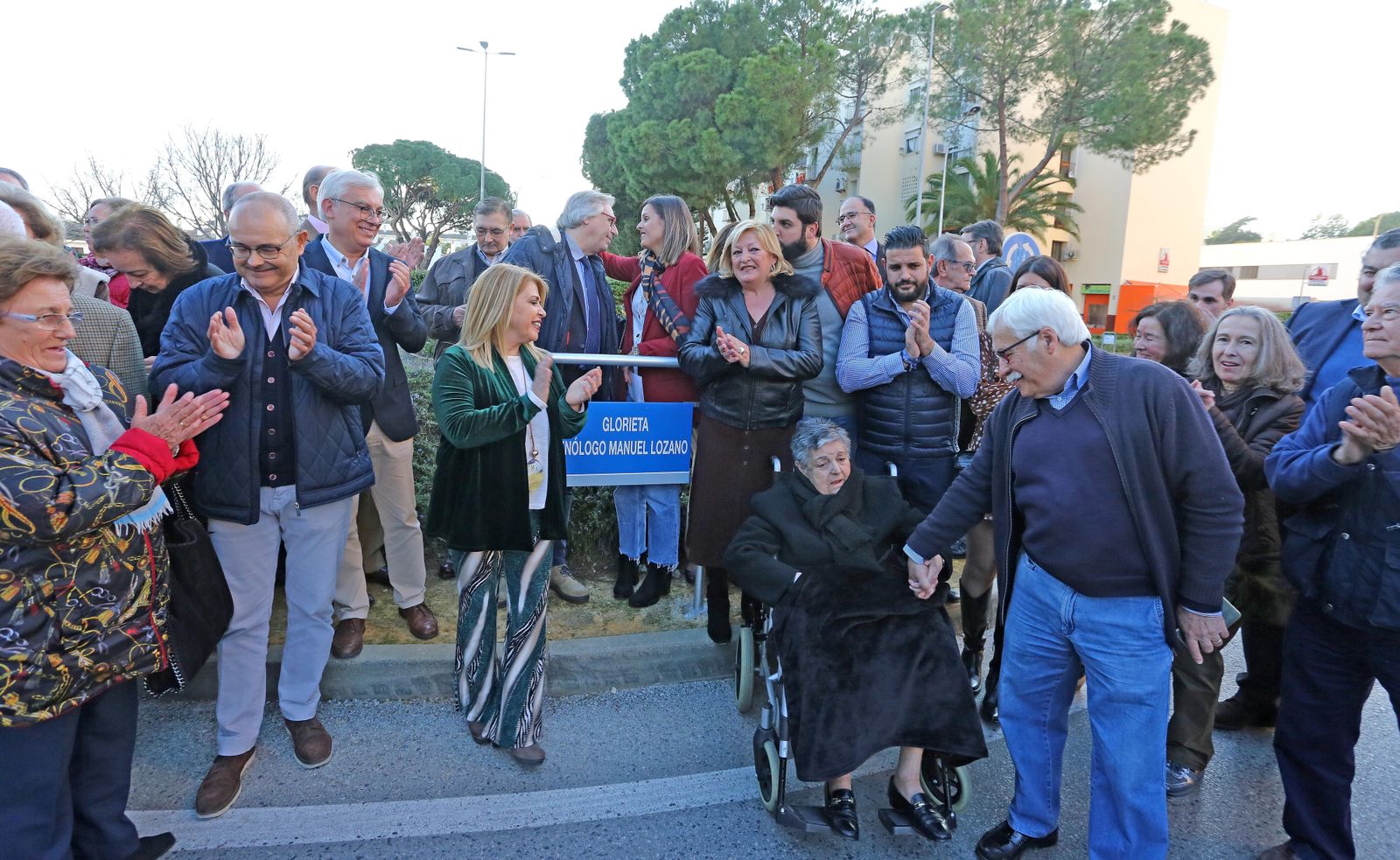 Innaguración de una rotonda en San Joaquín en homenaje al énologo Manuel Lozano