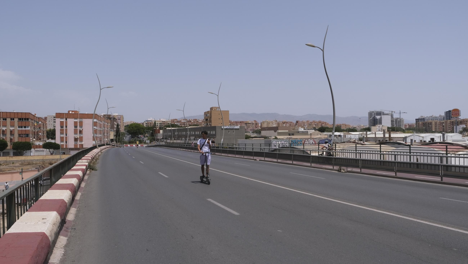 Último día del Puente de la Avenida del Mediterráneo, en imágenes