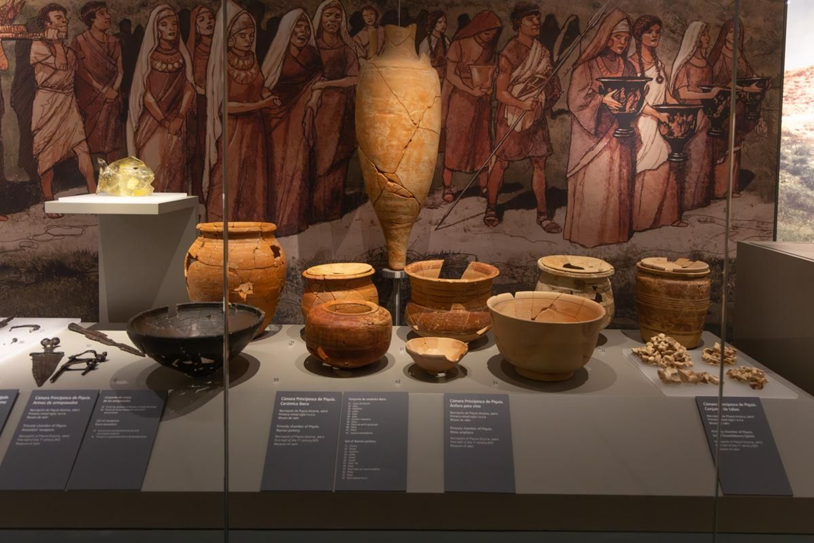Exposición La Dama, el Príncipe, el Héroe y la Diosa, en el Museo Íbero