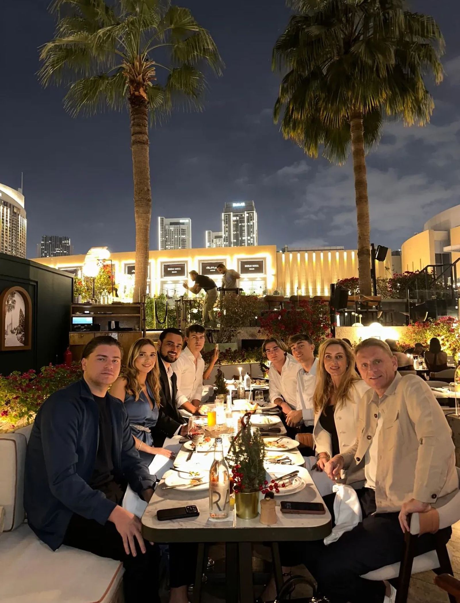 Las exóticas vacaciones de Dean Huijsen