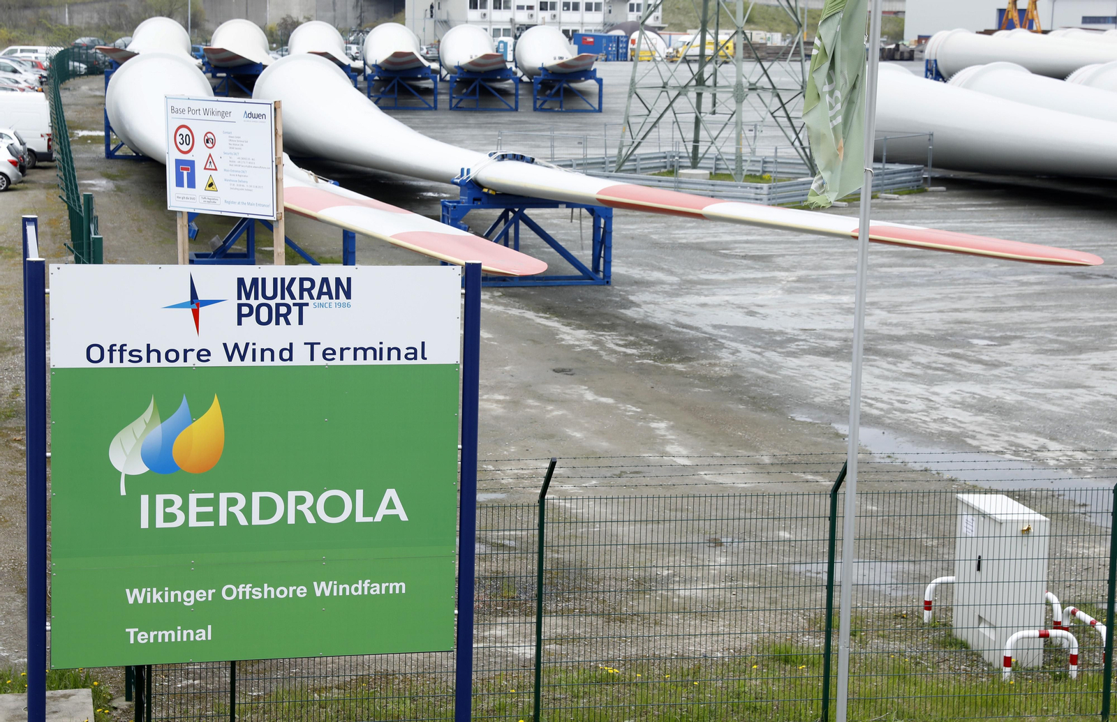 Puerto Real, presente en la estación eólico marina Wikinger