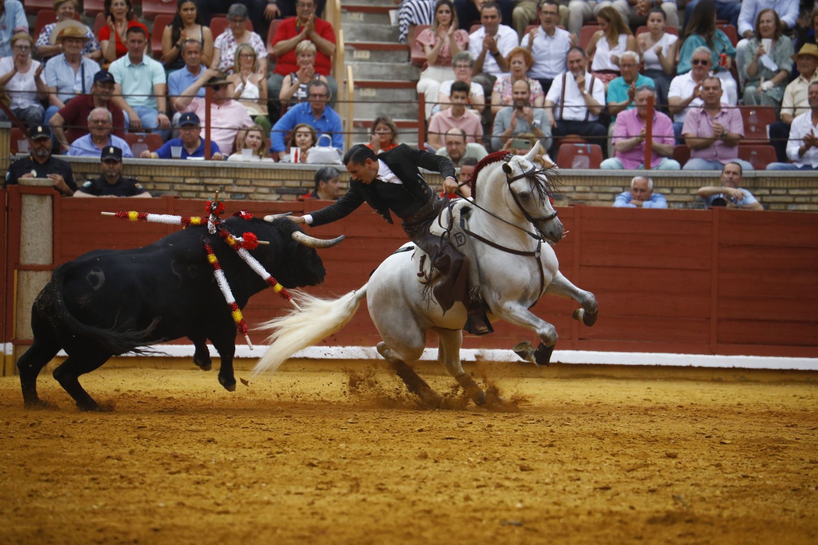La corrida mixta de Diego Ventura, Morante de la Puebla y Pablo Aguado en Córdoba, en imágenes