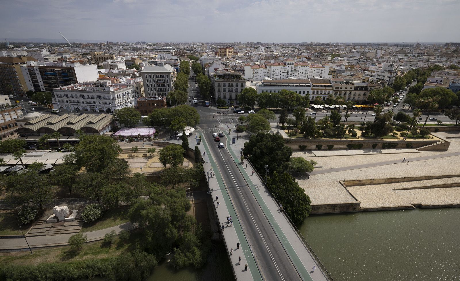 Sevilla desde el helicóptero de la Policía Nacional