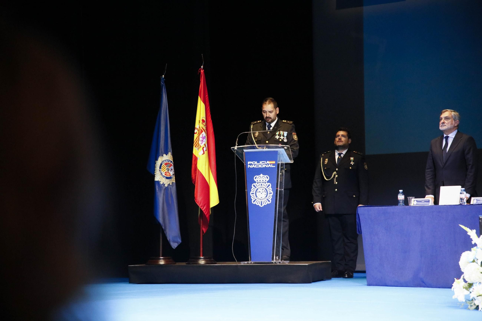 Las imágenes de la celebración del Patrón de la Policía Nacional en Almería, los Santos Ángeles Custodios