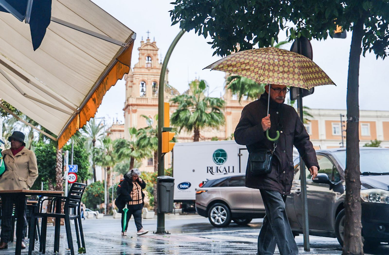 Fotografías del ambiente en la ciudad con el paso de la borrasca Leonardo