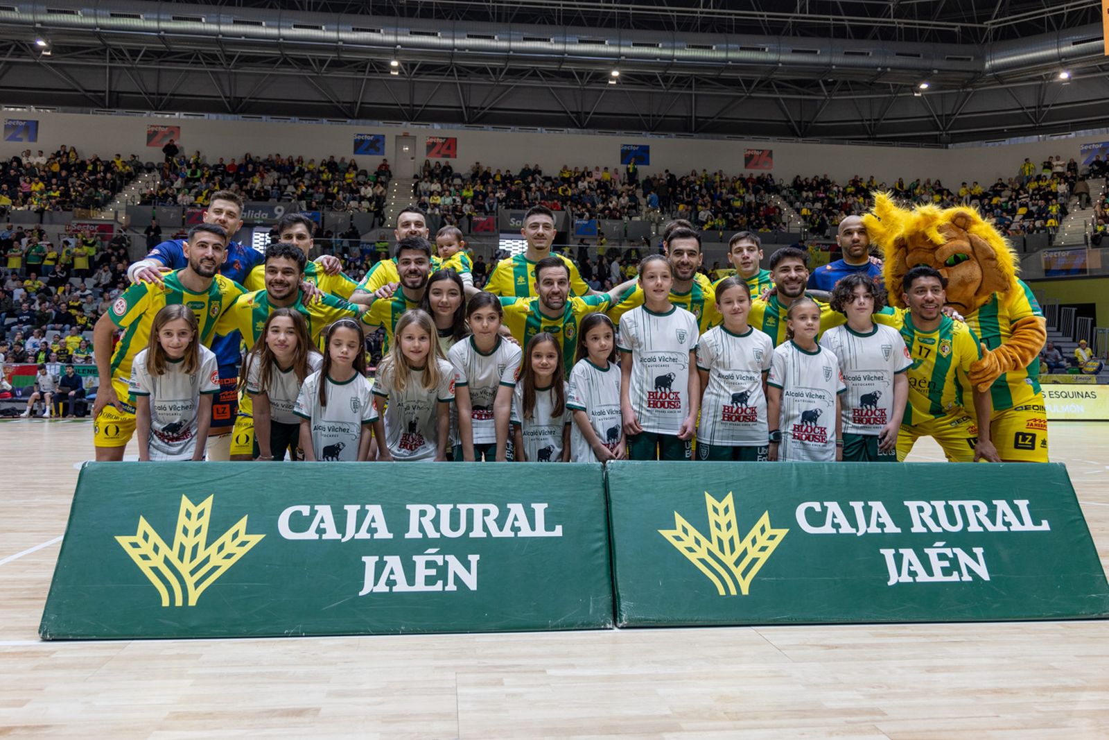 Las mejores imágenes de las tablas entre Jaén Paraíso Interior FS y Noia Portus Apostoli