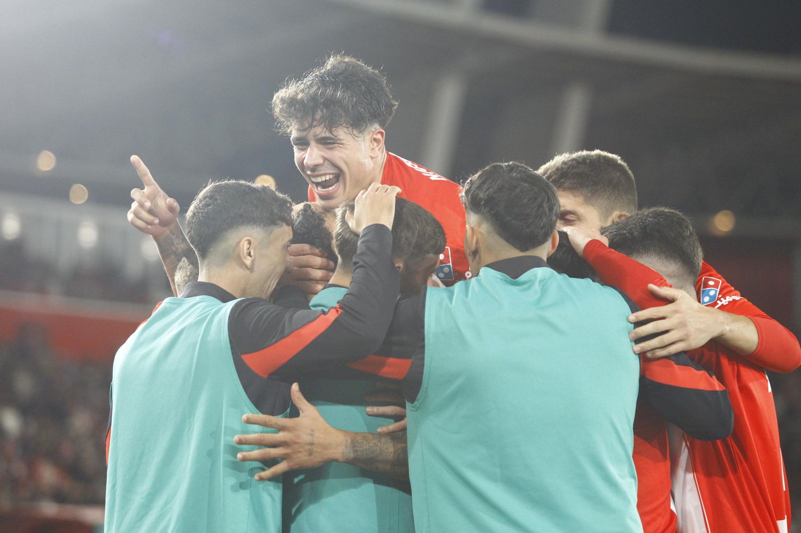 La U.D. Almería empata a uno contra el Cádiz y es campeón de invierno, en imágenes