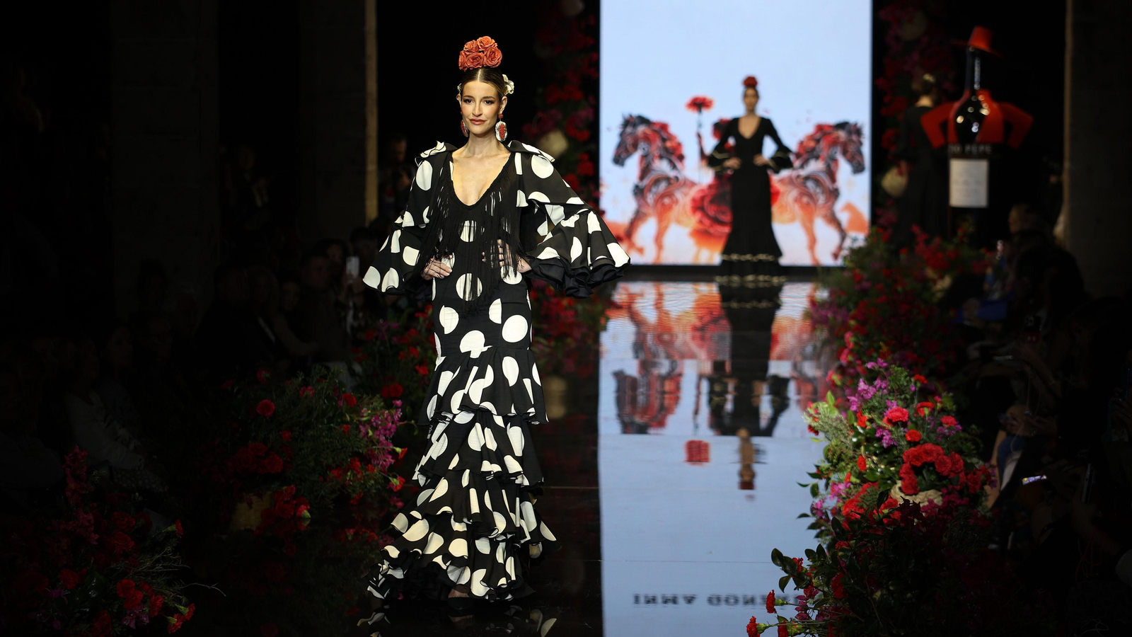 Desfile de Inmaculada González en la Pasarela Flamenca Tío Pepe Jerez 2024