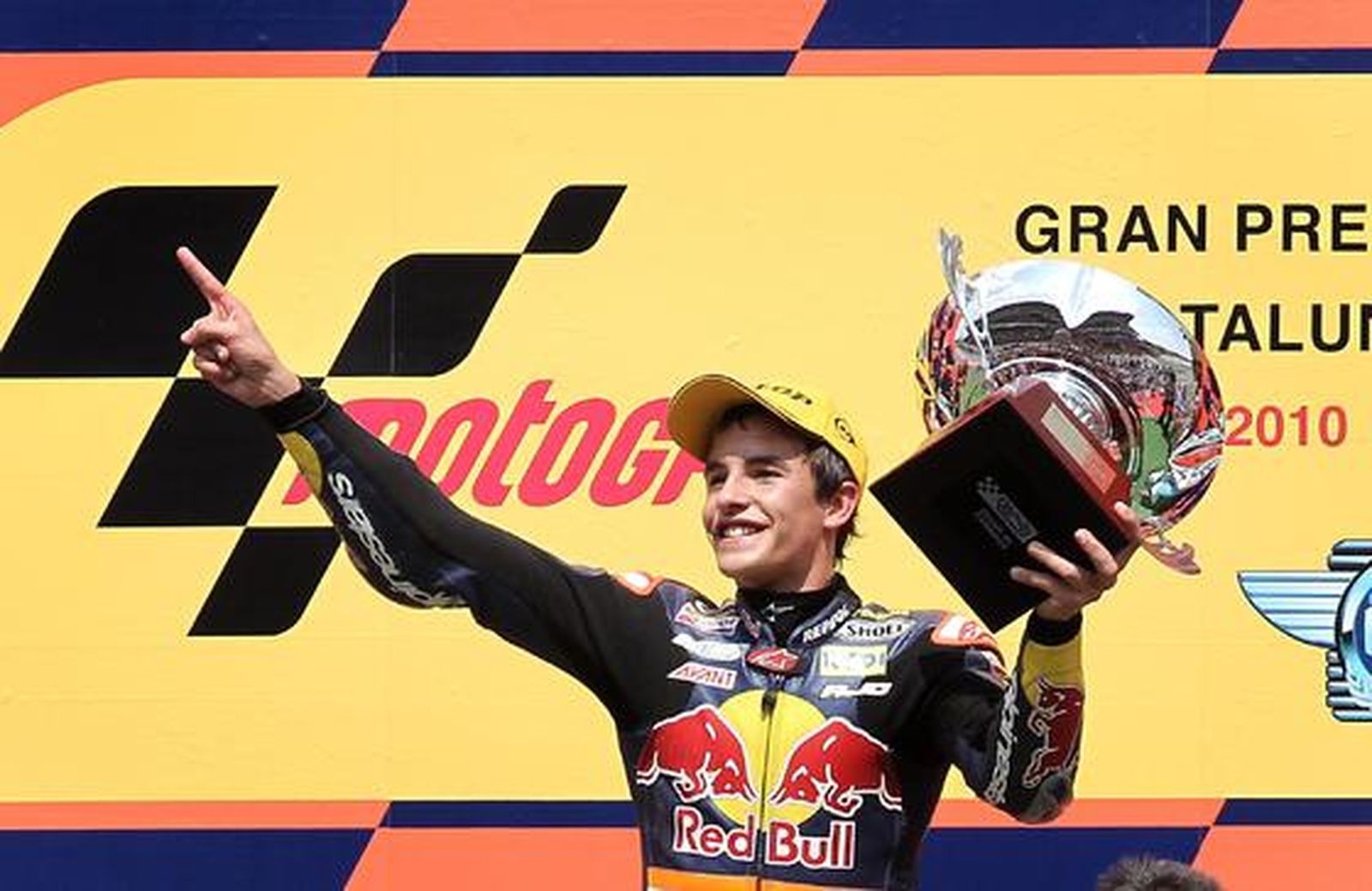 Marc Márques celebrando su victoria en 125cc.

Foto: efe