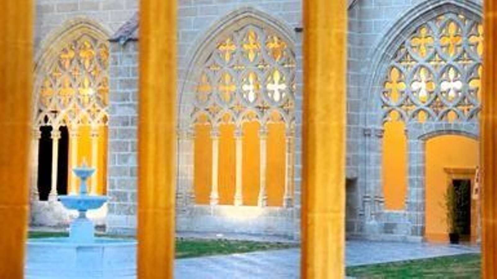 Interior de los Claustros de Santo Domingo.
