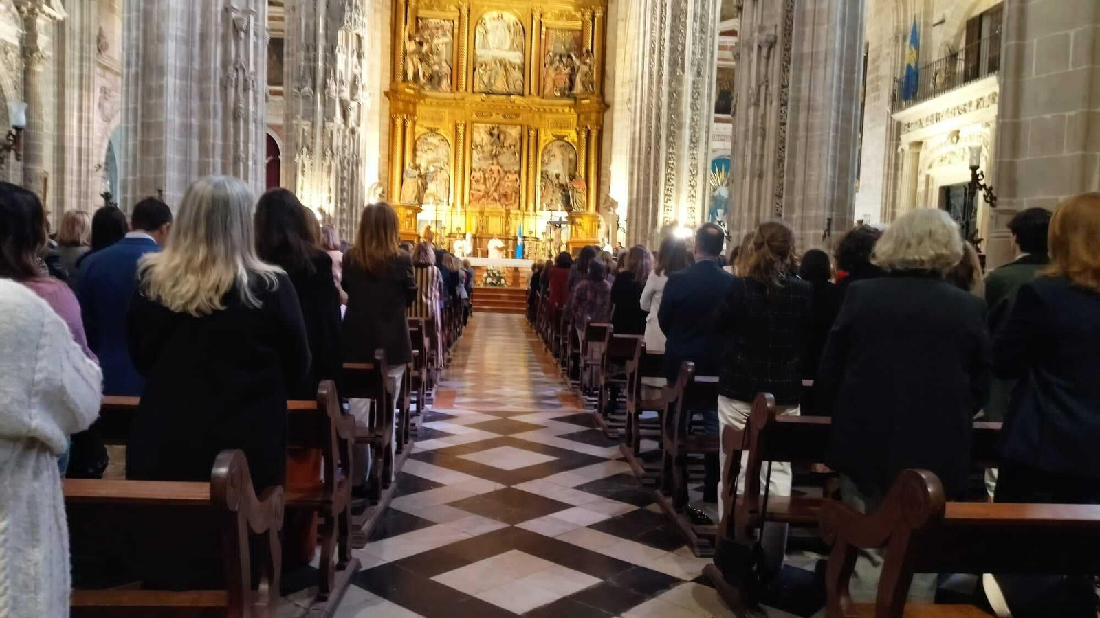 Así fue el gran encuentro por el 75 aniversario del colegio Jesús-María 'El Cuco' en Jerez Así fue el gran encuentro por el 75 aniversario del colegio Jesús-María 'El Cuco' en Jerez