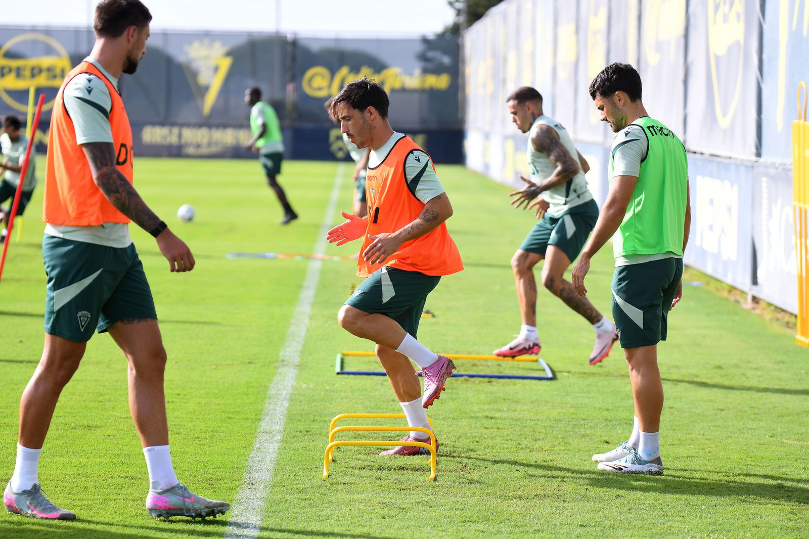 Un entrenamiento del Cádiz.